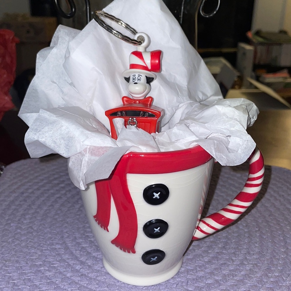 Hallmark Snowman Mug/Cat in Hat Keychain!